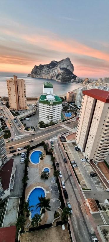 Esmeralda Suites Sunrise Con Piscina Calp Extérieur photo