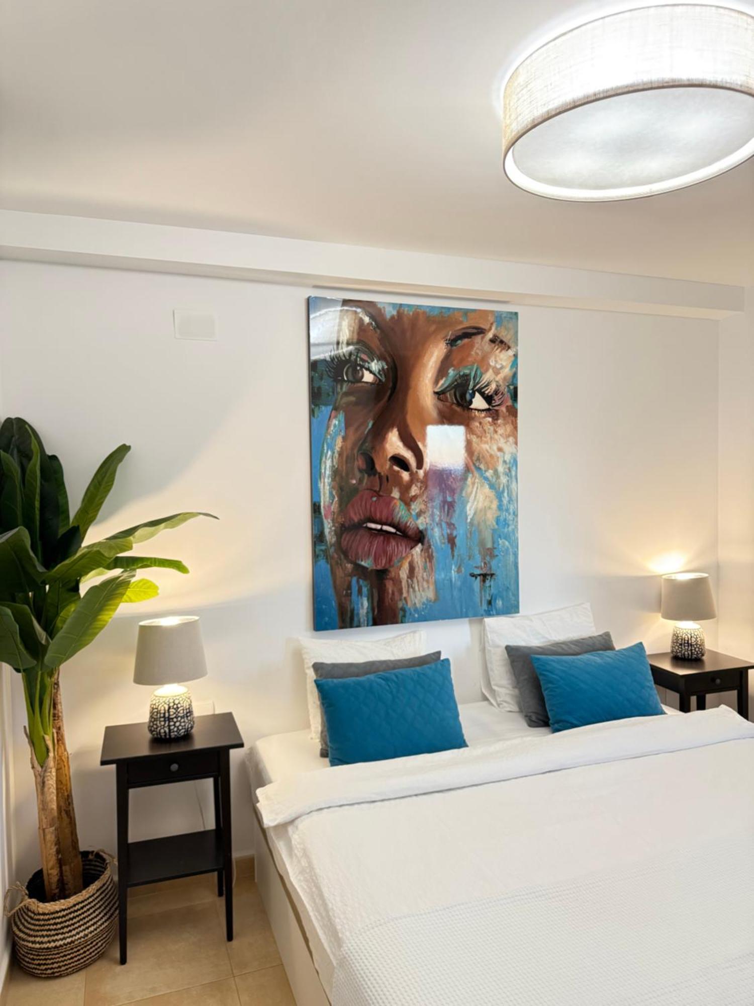 Esmeralda Suites Sunrise Con Piscina Calp Extérieur photo